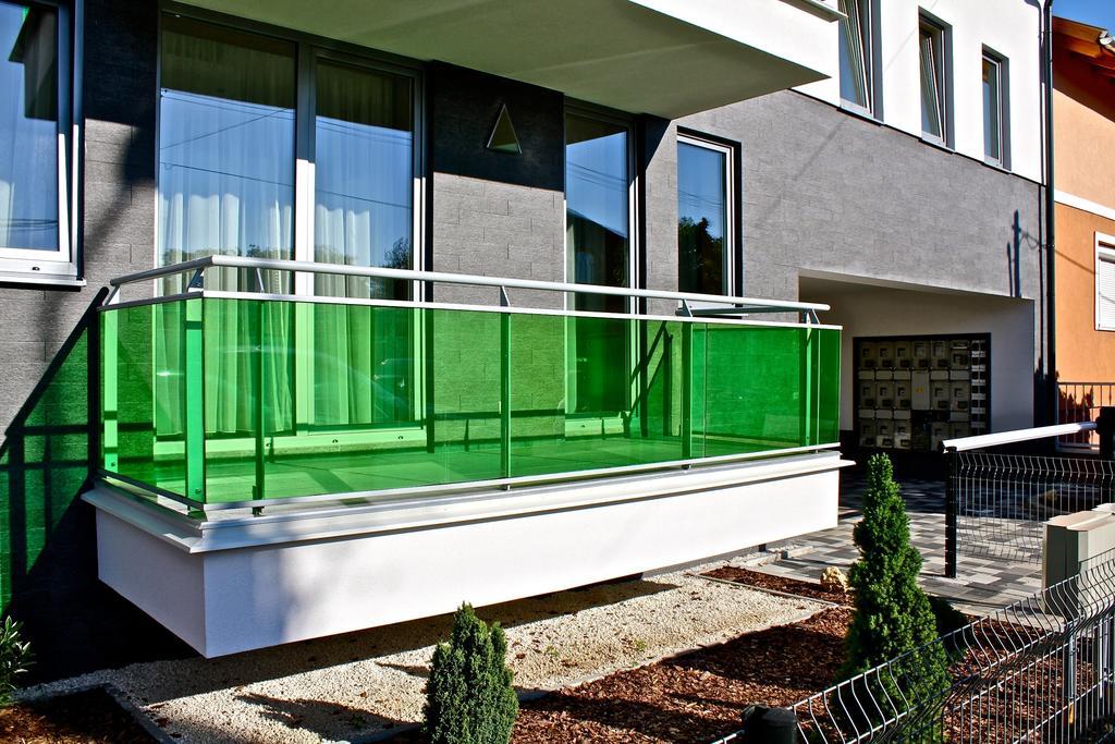 Olive Apartman Sárvár Екстериор снимка